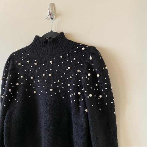 Zara-Knit Sweater with Faux Pearls (Large) - Picture 6 of 10